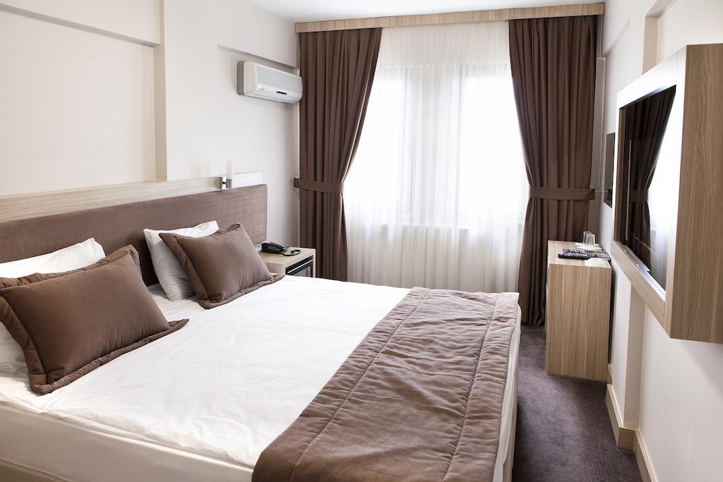 Hotel Emge Istambul Quarto foto